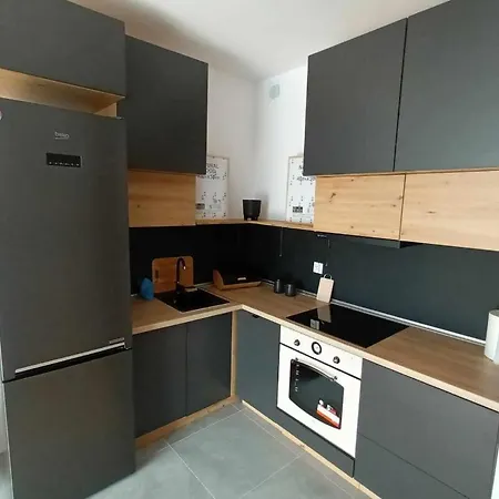 Ceglana 55 Apartment - Free Parking & Self Check-In 公寓 *